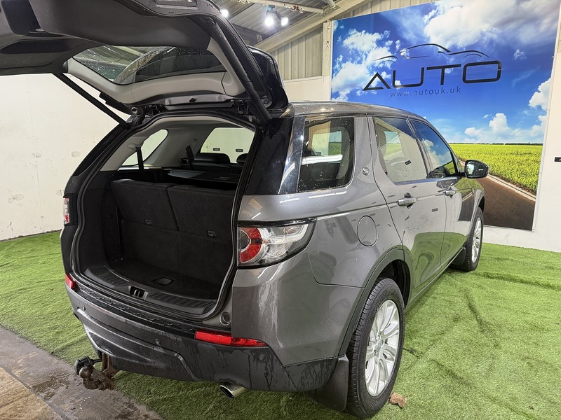 Used Land Rover Discovery Sport 2016 for sale - 77258886: Photo 16