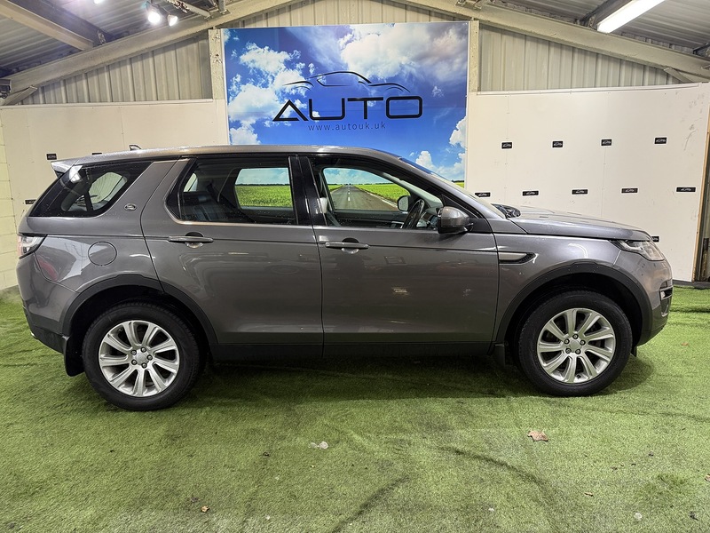 Used Land Rover Discovery Sport 2016 for sale - 77258886: Photo 4