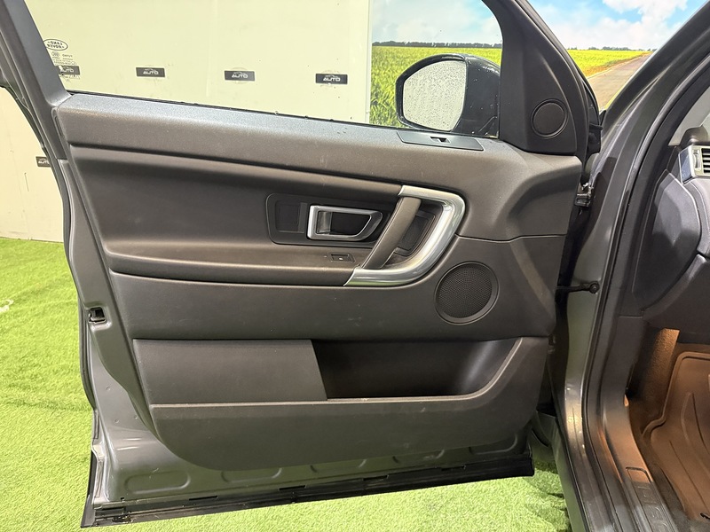 Used Land Rover Discovery Sport 2016 for sale - 77258886: Photo 62