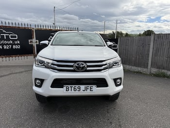 Used Toyota Hilux 2019 for sale - 79871874: Photo