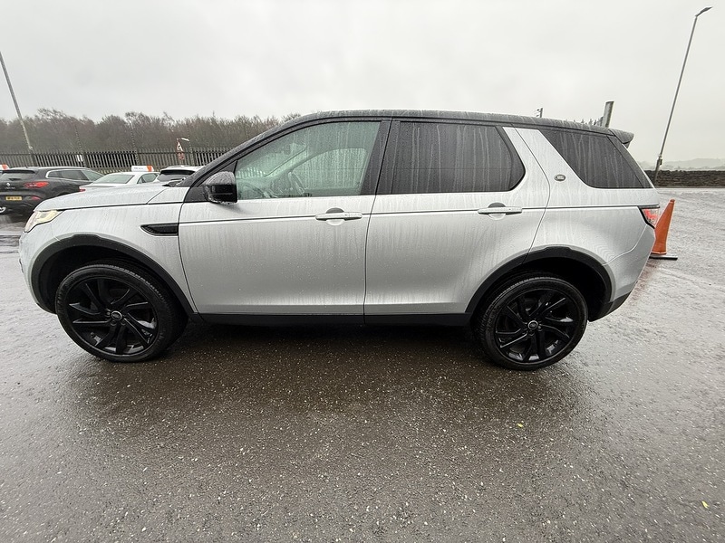 Used Land Rover Discovery Sport 2015 for sale - 77384840: Photo 11