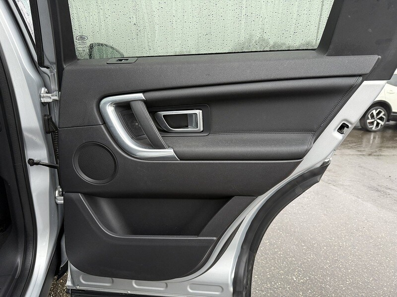 Used Land Rover Discovery Sport 2015 for sale - 77384840: Photo 47