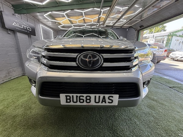 Used Toyota Hilux 2018 for sale - 76193920: Photo 19