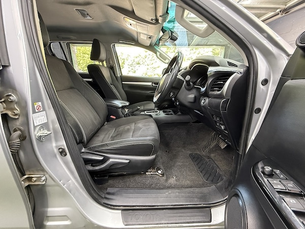 Used Toyota Hilux 2018 for sale - 76193920: Photo 26