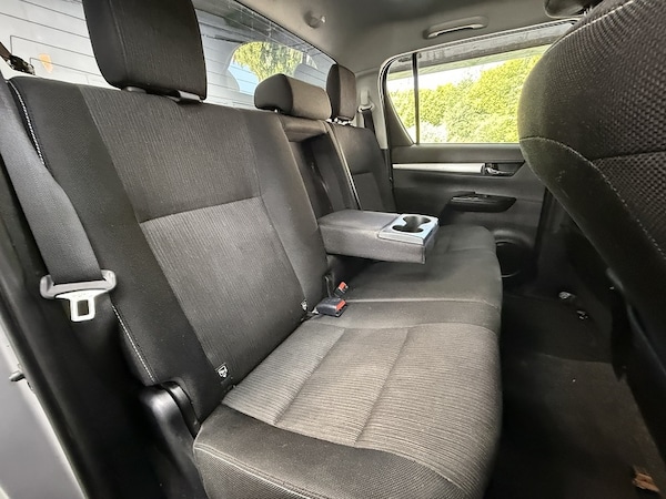 Used Toyota Hilux 2018 for sale - 76193920: Photo 33
