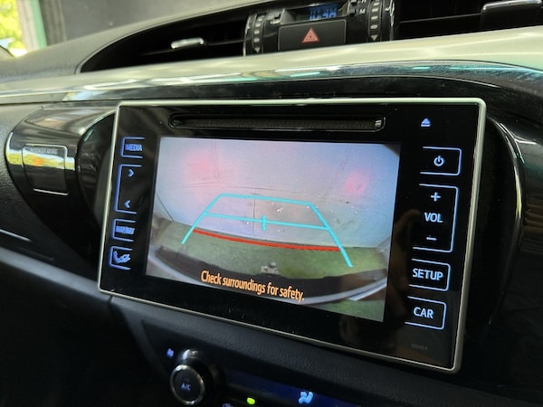 Used Toyota Hilux 2018 for sale - 76193920: Photo 52