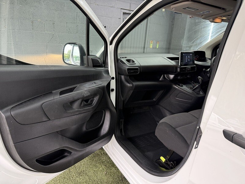 Vehicle 33