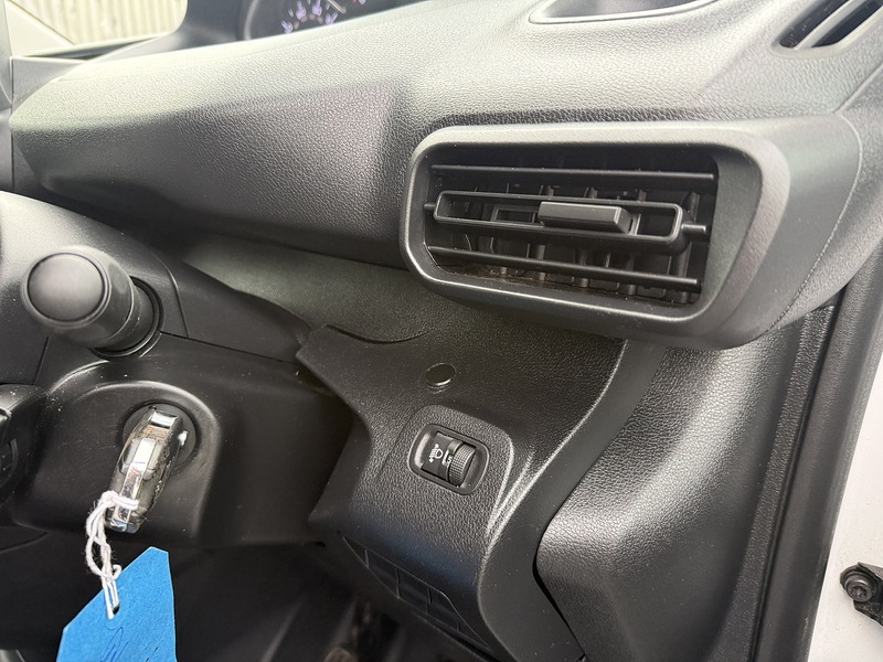 Used Peugeot Partner 2023 for sale - 77258941: Photo 24