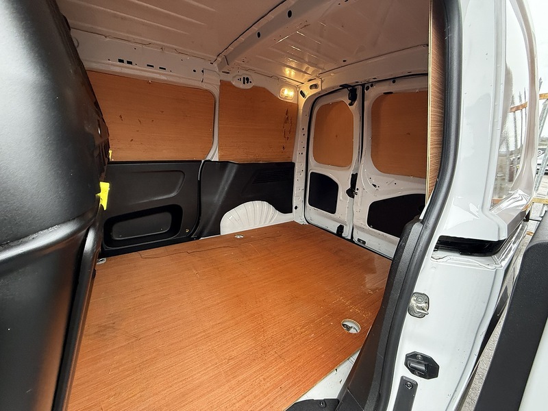 Used Peugeot Partner 2023 for sale - 77258941: Photo 31