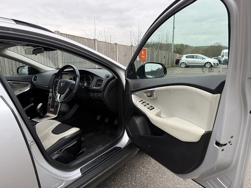 Used Volvo V40 2013 for sale - 78097566: Photo 13