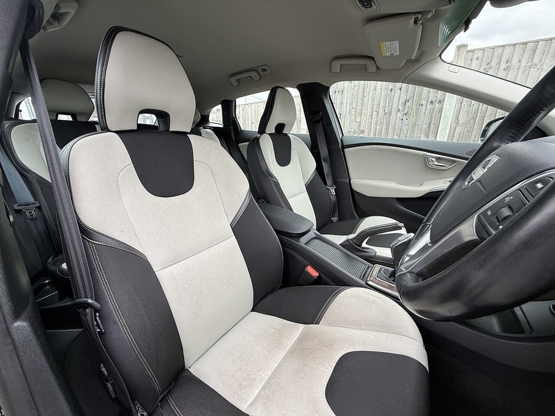 Used Volvo V40 2013 for sale - 78097566: Photo 16