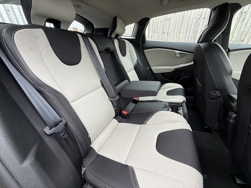 Used Volvo V40 2013 for sale - 78097566: Photo 33