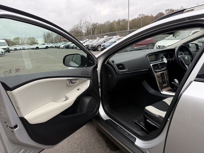 Used Volvo V40 2013 for sale - 78097566: Photo 39