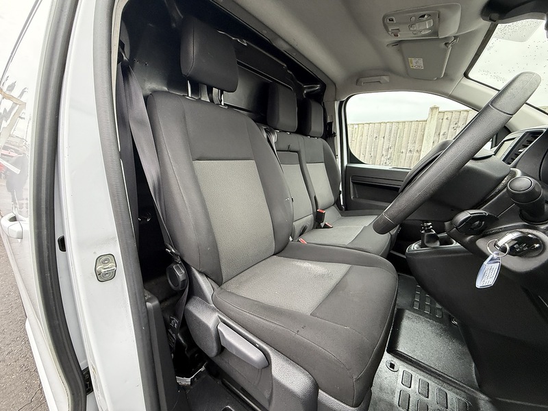 Used Vauxhall Vivaro 2023 for sale - 77258937: Photo 18