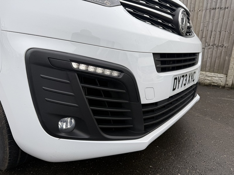 Used Vauxhall Vivaro 2023 for sale - 77258937: Photo 2