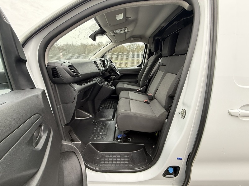 Used Vauxhall Vivaro 2023 for sale - 77258937: Photo 37