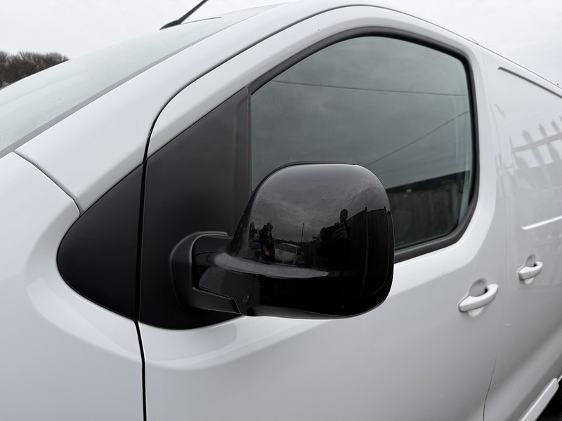 Used Vauxhall Vivaro 2023 for sale - 77258937: Photo 6