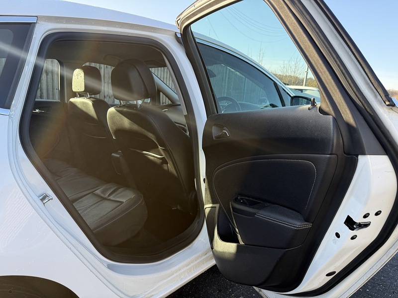 Used Vauxhall Astra 2013 for sale - 77258895: Photo 20