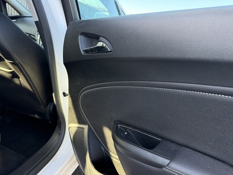 Used Vauxhall Astra 2013 for sale - 77258895: Photo 21