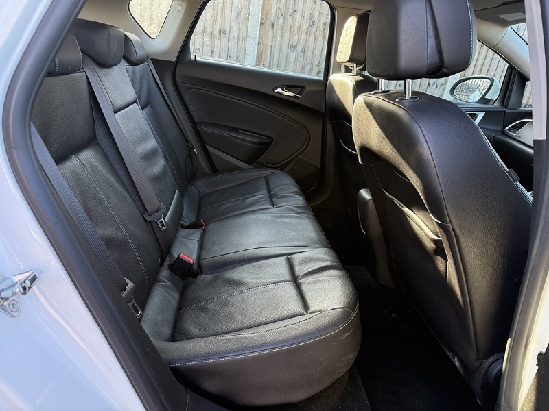 Used Vauxhall Astra 2013 for sale - 77258895: Photo 22