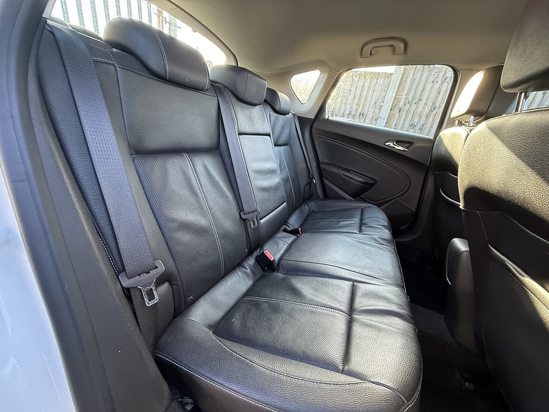 Used Vauxhall Astra 2013 for sale - 77258895: Photo 24