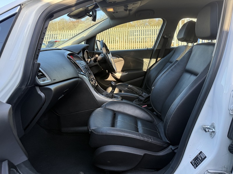 Used Vauxhall Astra 2013 for sale - 77258895: Photo 31