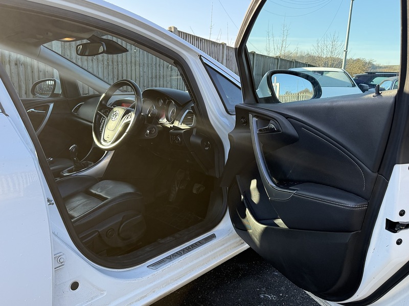 Used Vauxhall Astra 2013 for sale - 77258895: Photo 8