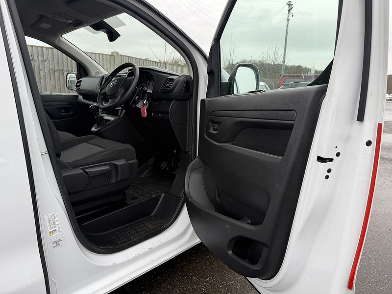 Used Vauxhall Vivaro 2023 for sale - 77258935: Photo 15