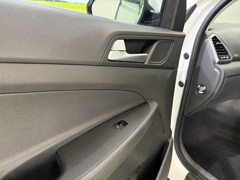 Used Hyundai TUCSON 2016 for sale - 77258873: Photo 41