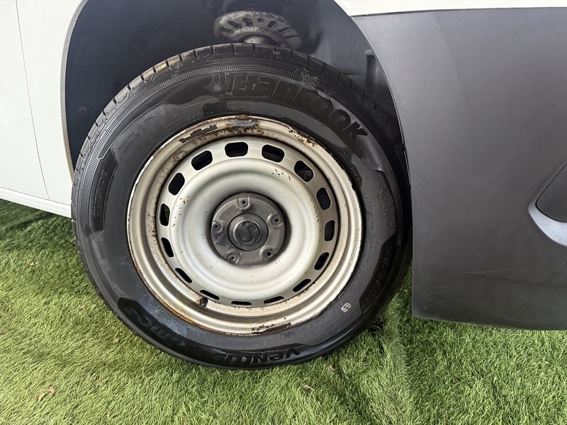 Used Vauxhall Combo 2020 for sale - 76444665: Photo 2