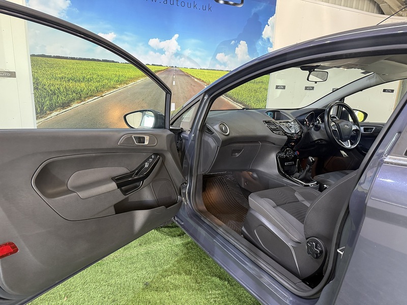 Used Ford Fiesta 2014 for sale - 76712144: Photo 29