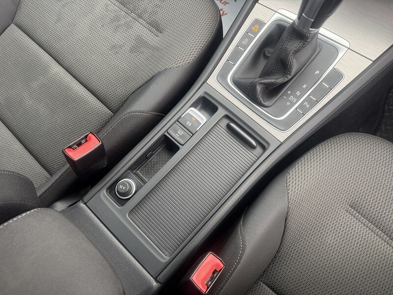 Used Volkswagen Golf 2016 for sale - 77465337: Photo 38