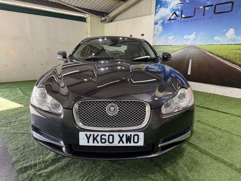 Used Jaguar XF 2010 for sale - 76193970: Photo 2
