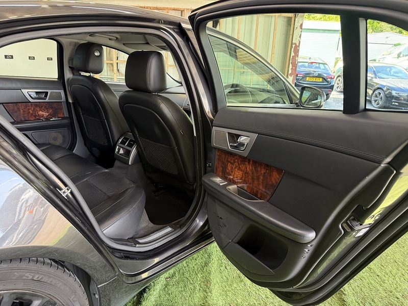 Used Jaguar XF 2010 for sale - 76193970: Photo 29