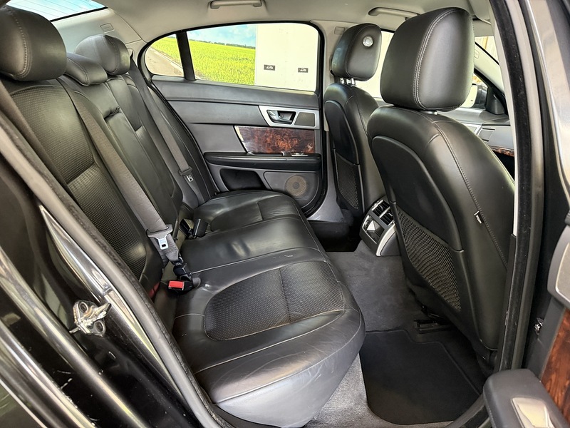 Used Jaguar XF 2010 for sale - 76193970: Photo 33