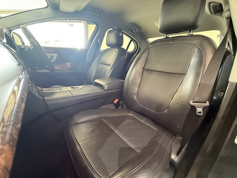 Used Jaguar XF 2010 for sale - 76193970: Photo 50