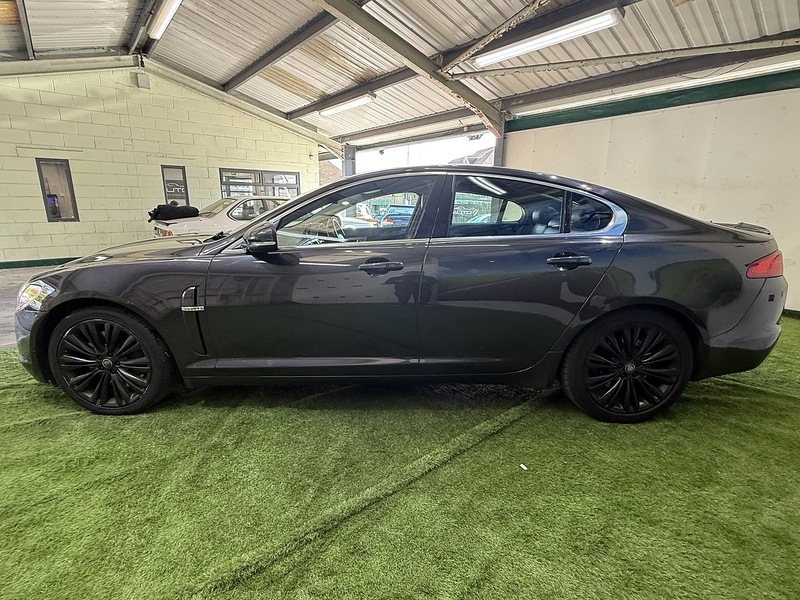 Used Jaguar XF 2010 for sale - 76193970: Photo 6