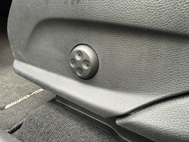 Used Mercedes-Benz GLC 2015 for sale - 77632260: Photo 64