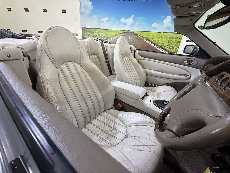 Used Jaguar XK8 1999 for sale - 77258872: Photo 3