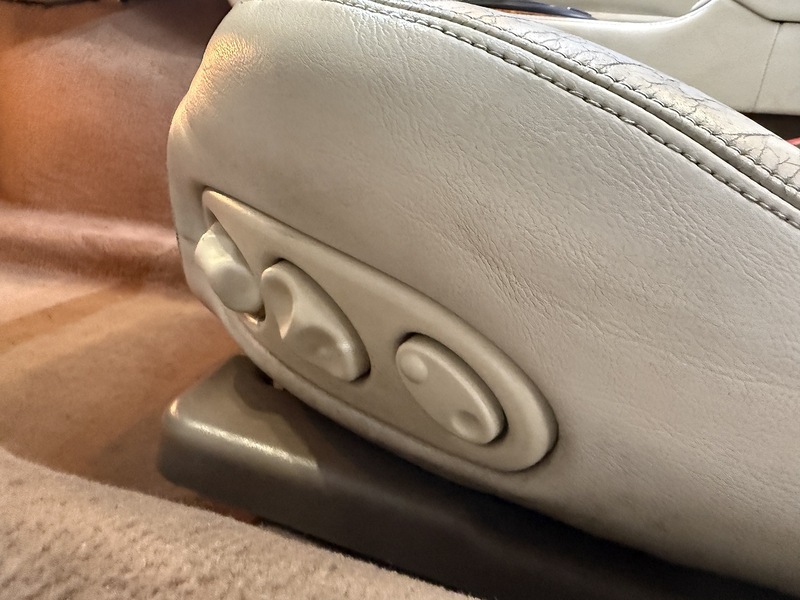 Used Jaguar XK8 1999 for sale - 77258872: Photo 31