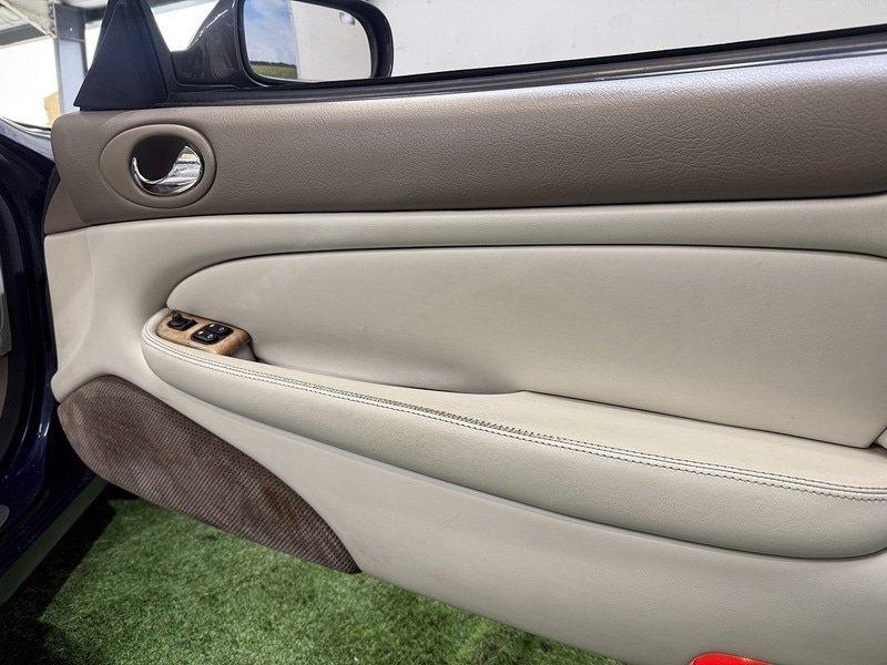 Used Jaguar XK8 1999 for sale - 77258872: Photo 41
