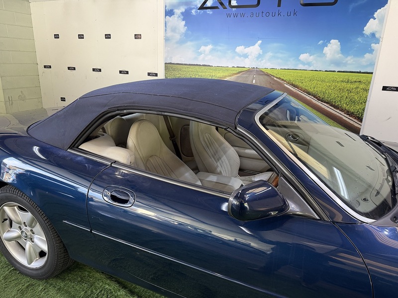 Used Jaguar XK8 1999 for sale - 77258872: Photo 6