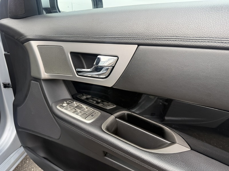 Used Jaguar XF 2009 for sale - 77798521: Photo 28