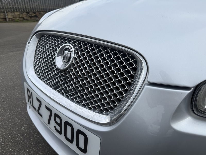 Used Jaguar XF 2009 for sale - 77798521: Photo 4