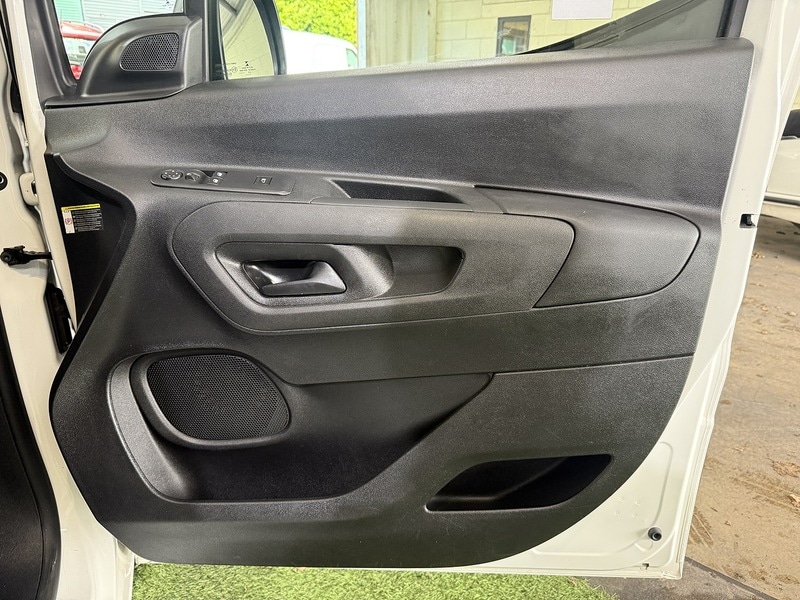 Used Peugeot Partner 2019 for sale - 77258882: Photo 17