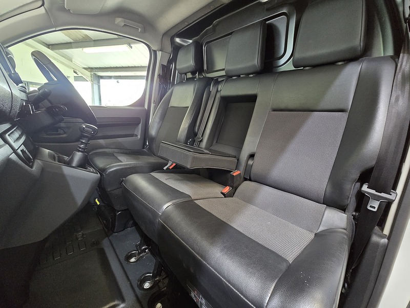 Vehicle 33