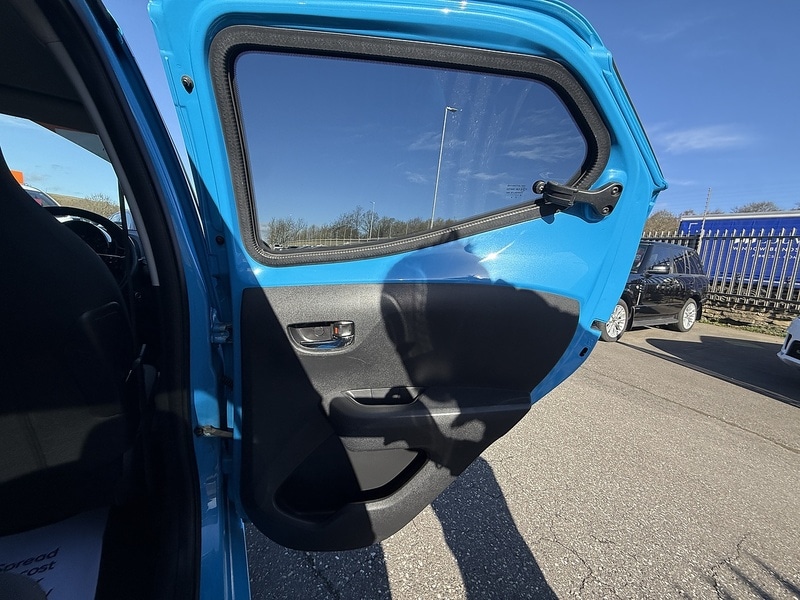 Used Toyota AYGO 2018 for sale - 77953507: Photo 40