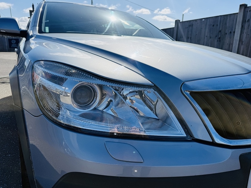 Used Skoda Octavia 2010 for sale - 78107347: Photo 2