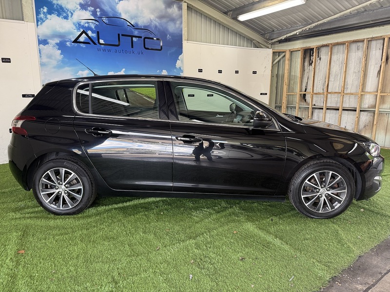 Used Peugeot 308 2016 for sale - 76193952: Photo 13