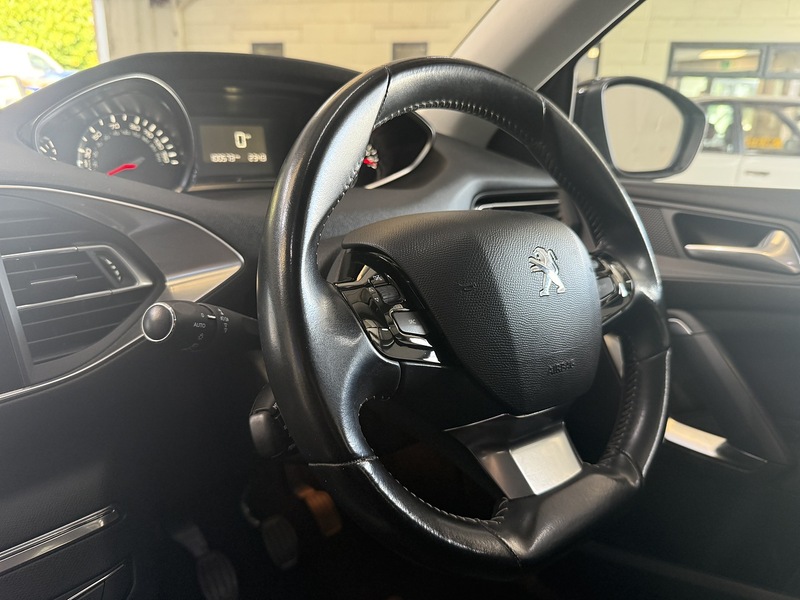 Used Peugeot 308 2016 for sale - 76193952: Photo 38
